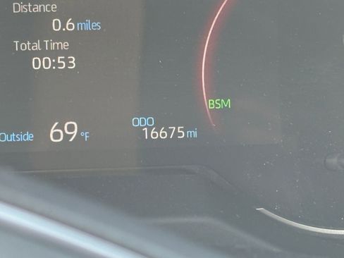 Used 2025 Toyota RAV4 XLE image 40