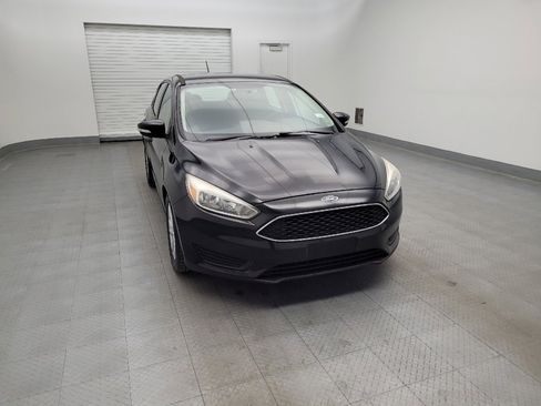 Used 2017 Ford Focus SE w/ Cold Weather Package image 14
