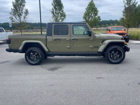New 2026 Jeep Gladiator Willys AWD/4WD image 8