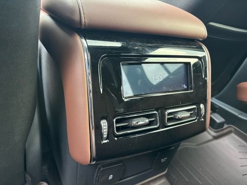 Used 2025 Lincoln Aviator Reserve w/ Equipment Group 201A image 19