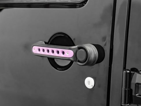 Used 2016 Jeep Wrangler Unlimited Sport image 39