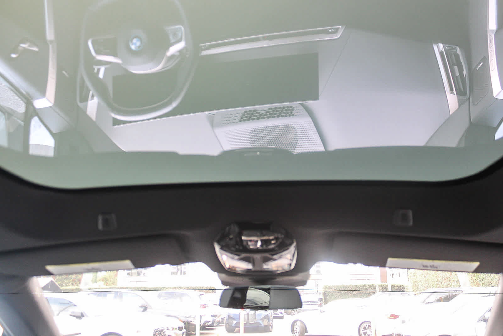 Used 2024 BMW iX xDrive50 w/ Sport Package AWD/4WD image 14