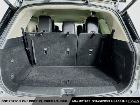 Certified 2025 Nissan Pathfinder SL image 26