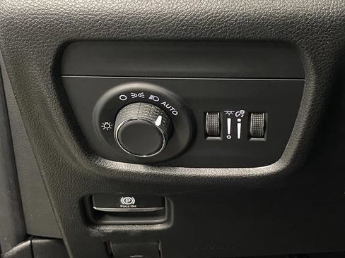 New 2026 Jeep Grand Cherokee Altitude AWD/4WD image 26