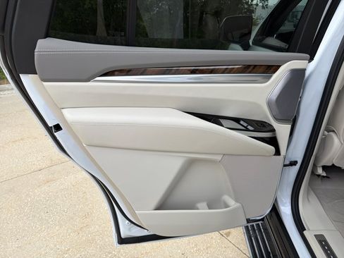 New 2026 Cadillac Escalade Platinum Sport w/ LPO, ONYX Package AWD/4WD image 29