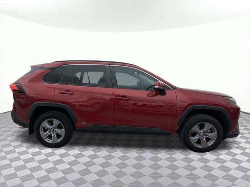Used 2022 Toyota RAV4 XLE image 2