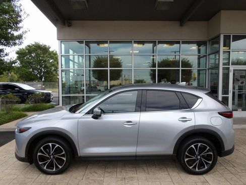 Used 2022 MAZDA CX-5 AWD 2.5 S w/ Premium Package image 4