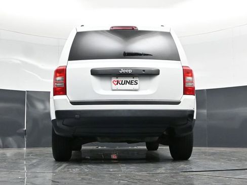 Used 2015 Jeep Patriot Sport FWD image 52