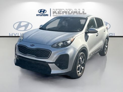 Used 2020 Kia Sportage LX image 3