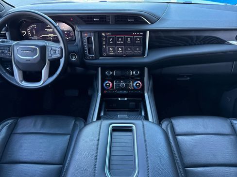 Used 2024 GMC Yukon XL Denali image 12