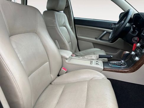 Used 2009 Subaru Legacy 2.5i Limited image 10
