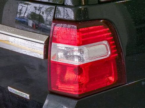 Used 2015 Ford Expedition Platinum image 10