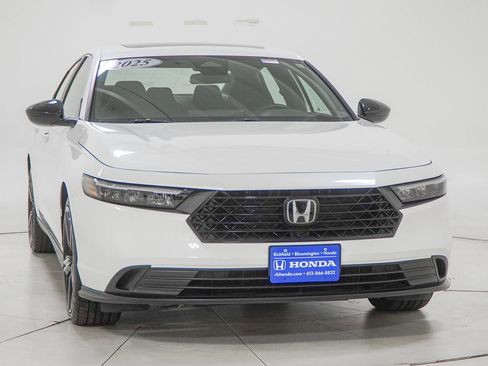 Used 2025 Honda Accord Sport image 15