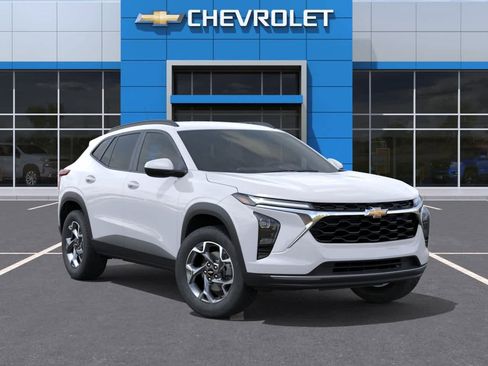 New 2026 Chevrolet Trax LT w/ LT Convenience Package FWD image 7