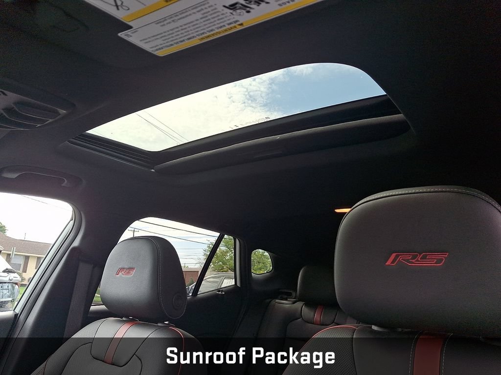 Certified 2024 Chevrolet Trax RS w/ Sunroof Package FWD image 19