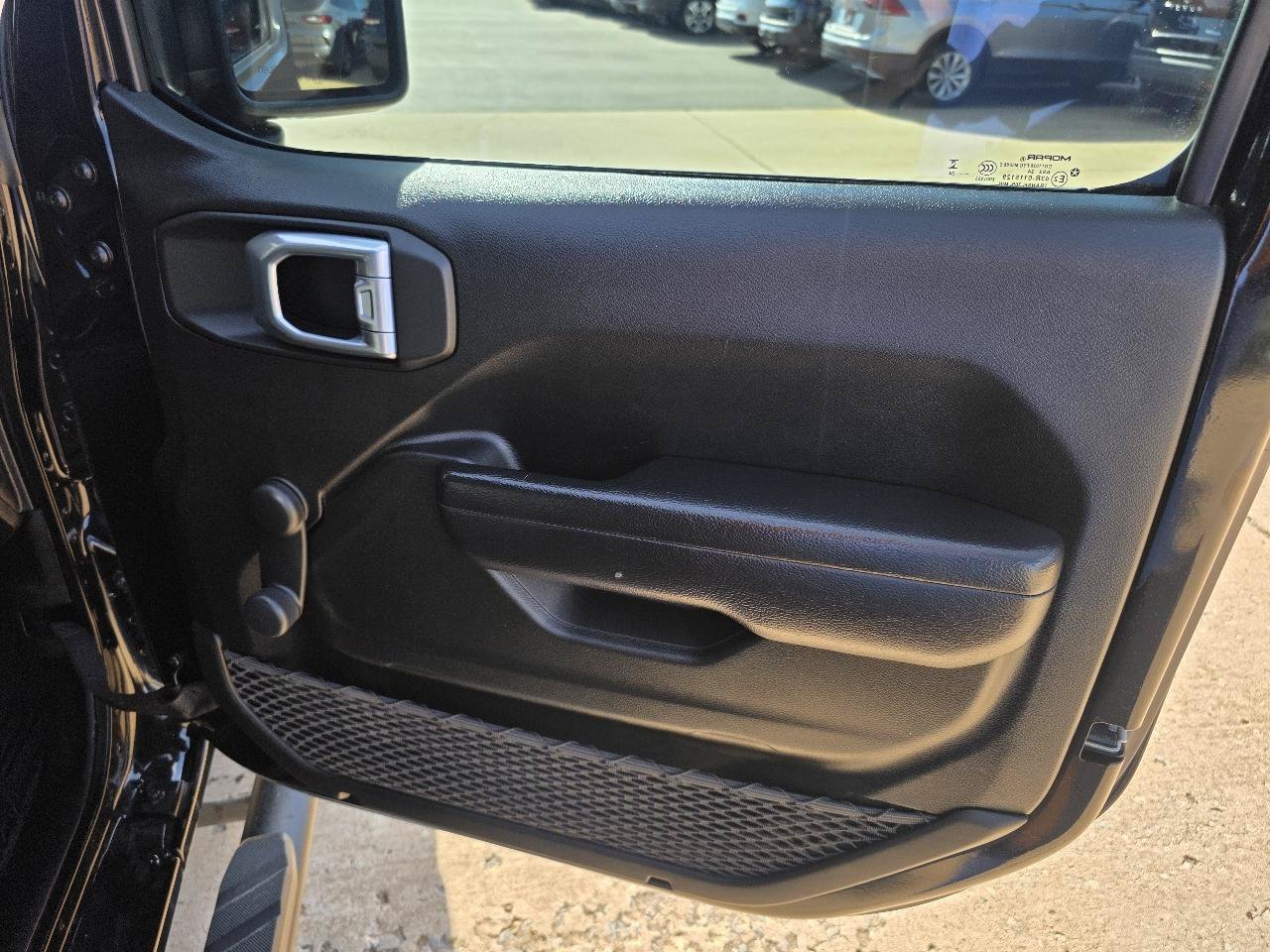 Used 2024 Jeep Gladiator Sport AWD/4WD image 17