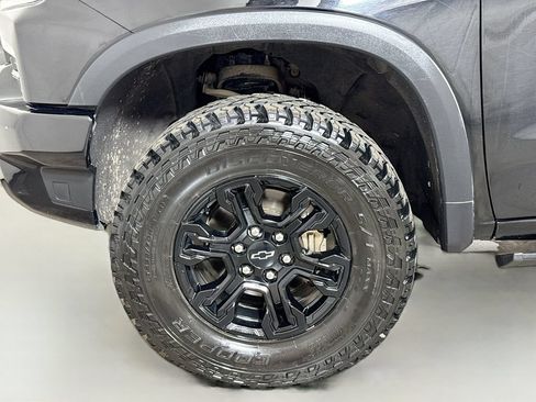 Used 2023 Chevrolet Silverado 1500 ZR2 AWD/4WD image 30