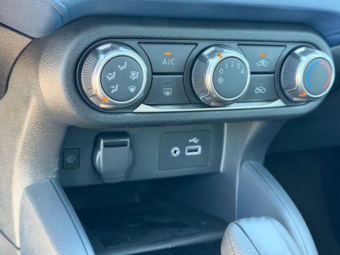 New 2025 Nissan Versa SV image 22