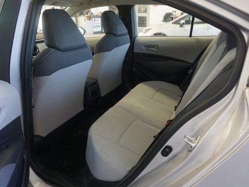 Used 2022 Toyota Corolla LE image 17