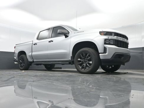 Used 2020 Chevrolet Silverado 1500 Custom w/ Custom Value Package image 33