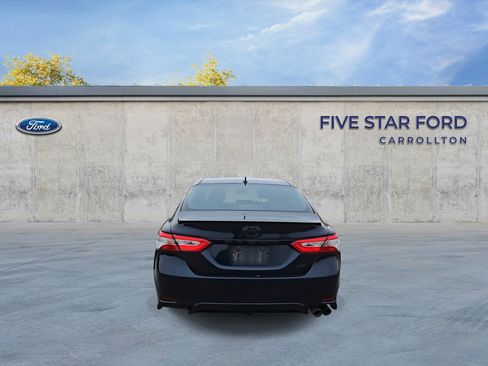 Used 2020 Toyota Camry SE image 7