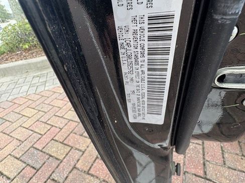 Used 2020 Jeep Cherokee Latitude image 4