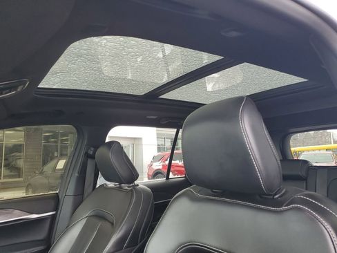 Used 2025 Jeep Grand Cherokee Limited 4xe image 10