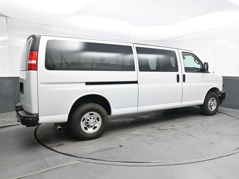 Used 2024 Chevrolet Express 3500 LS RWD image 7