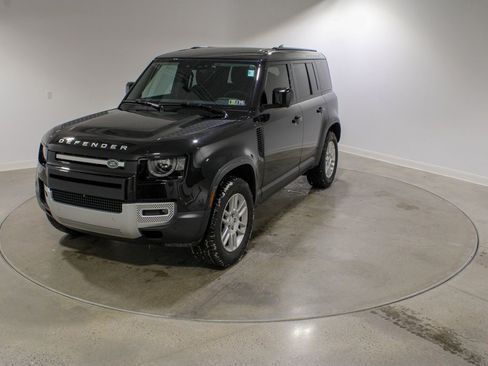 Used 2025 Land Rover Defender 110 S image 1