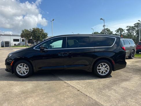 New 2026 Chrysler Voyager LX image 6