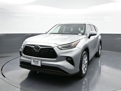 Used 2021 Toyota Highlander Limited