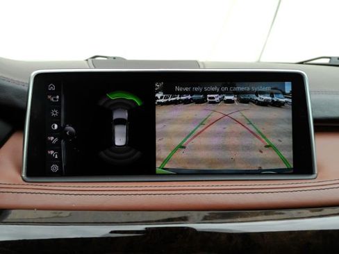 Used 2017 BMW X5 xDrive40e image 8