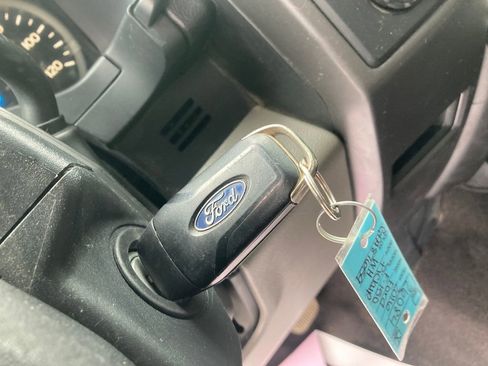 Used 2016 Ford F150 XLT AWD/4WD image 33