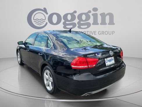 Used 2013 Volkswagen Passat 2.5 SE FWD image 2