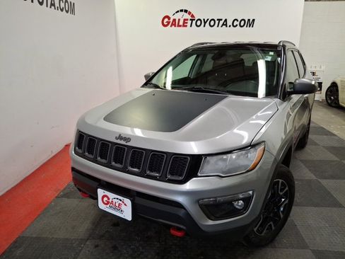 Used 2019 Jeep Compass Trailhawk image 2