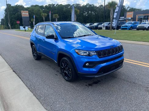 New 2026 Jeep Compass Latitude AWD/4WD image 1