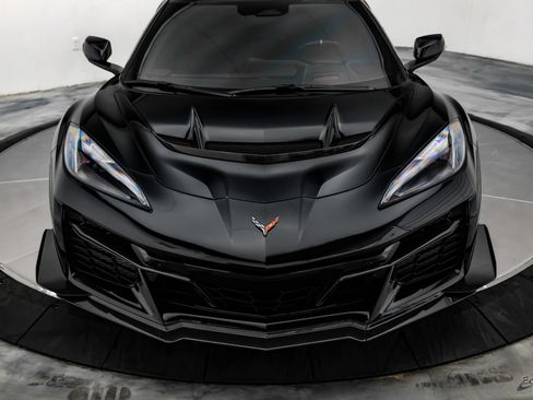 Used 2026 Chevrolet Corvette ZR1 w/ ZR1 Carbon Fiber Aero Package RWD image 41