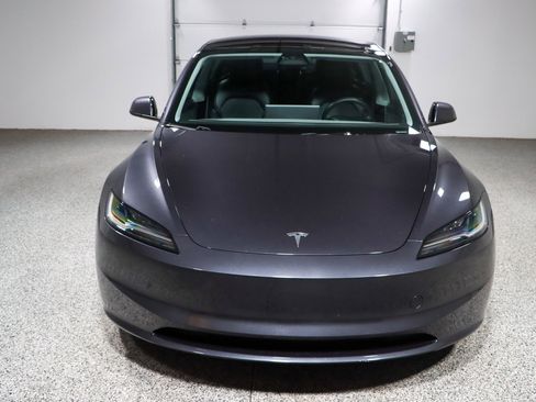 Used 2025 Tesla Model 3 Long Range RWD image 4