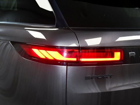 Used 2023 Land Rover Range Rover Sport SE Dynamic image 87