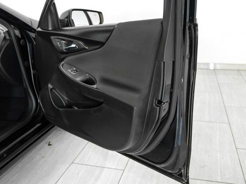 Used 2021 Chevrolet Malibu LS image 29