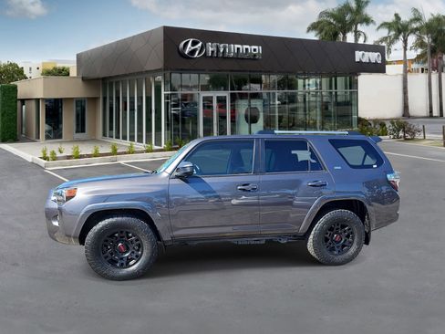 Used 2021 Toyota 4Runner SR5 image 4