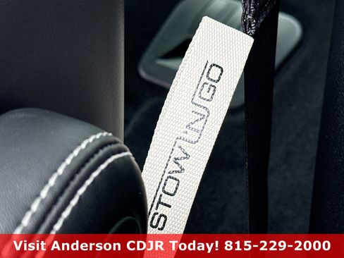 New 2026 Chrysler Pacifica Select FWD image 8