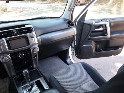 Used 2014 Toyota 4Runner SR5 RWD image 26