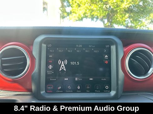 Used 2021 Jeep Gladiator Rubicon AWD/4WD image 17