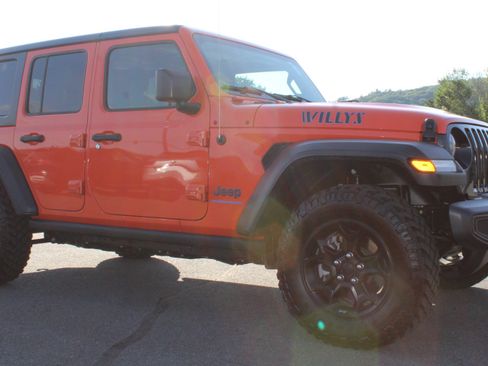 Used 2023 Jeep Wrangler Unlimited w/ Cold Weather Group AWD/4WD image 5
