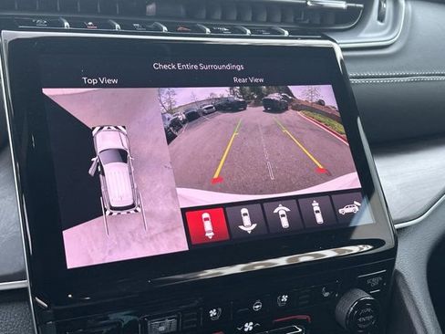 Certified 2025 Jeep Grand Cherokee Limited w/ Luxury Tech Group II image 33