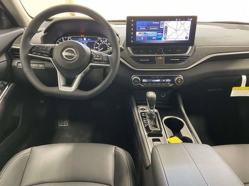 New 2025 Nissan Altima 2.5 SL image 8