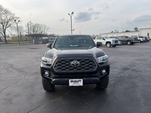 Used 2023 Toyota Tacoma TRD Off-Road w/ Technology Package image 2