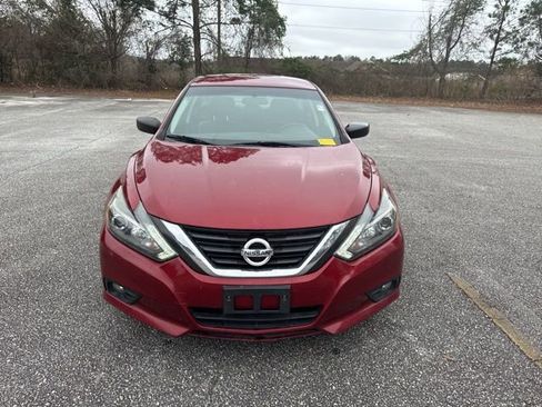 Used 2017 Nissan Altima 2.5 SR w/ Midnight Edition Package image 3