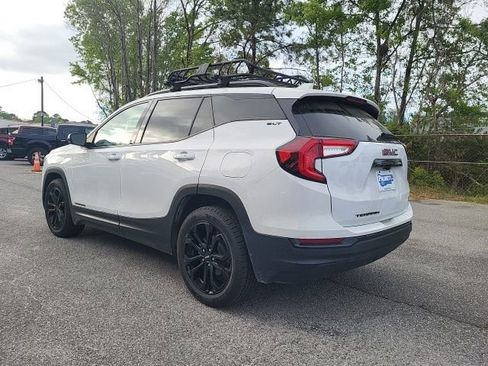 Used 2022 GMC Terrain SLT w/ Elevation Edition image 3